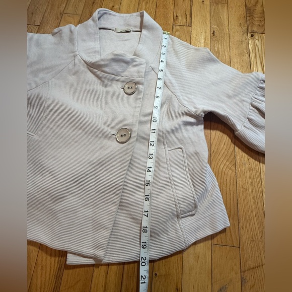 Stylish Cream Jacket with Puff Sleeves #677 - Picture 5 of 6